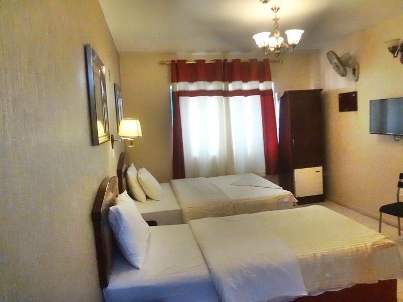 Sutchi Hotel Дубай Екстер'єр фото