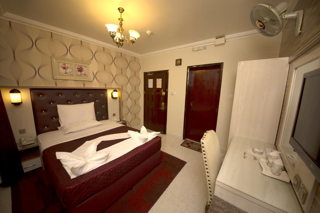 Sutchi Hotel Дубай Екстер'єр фото