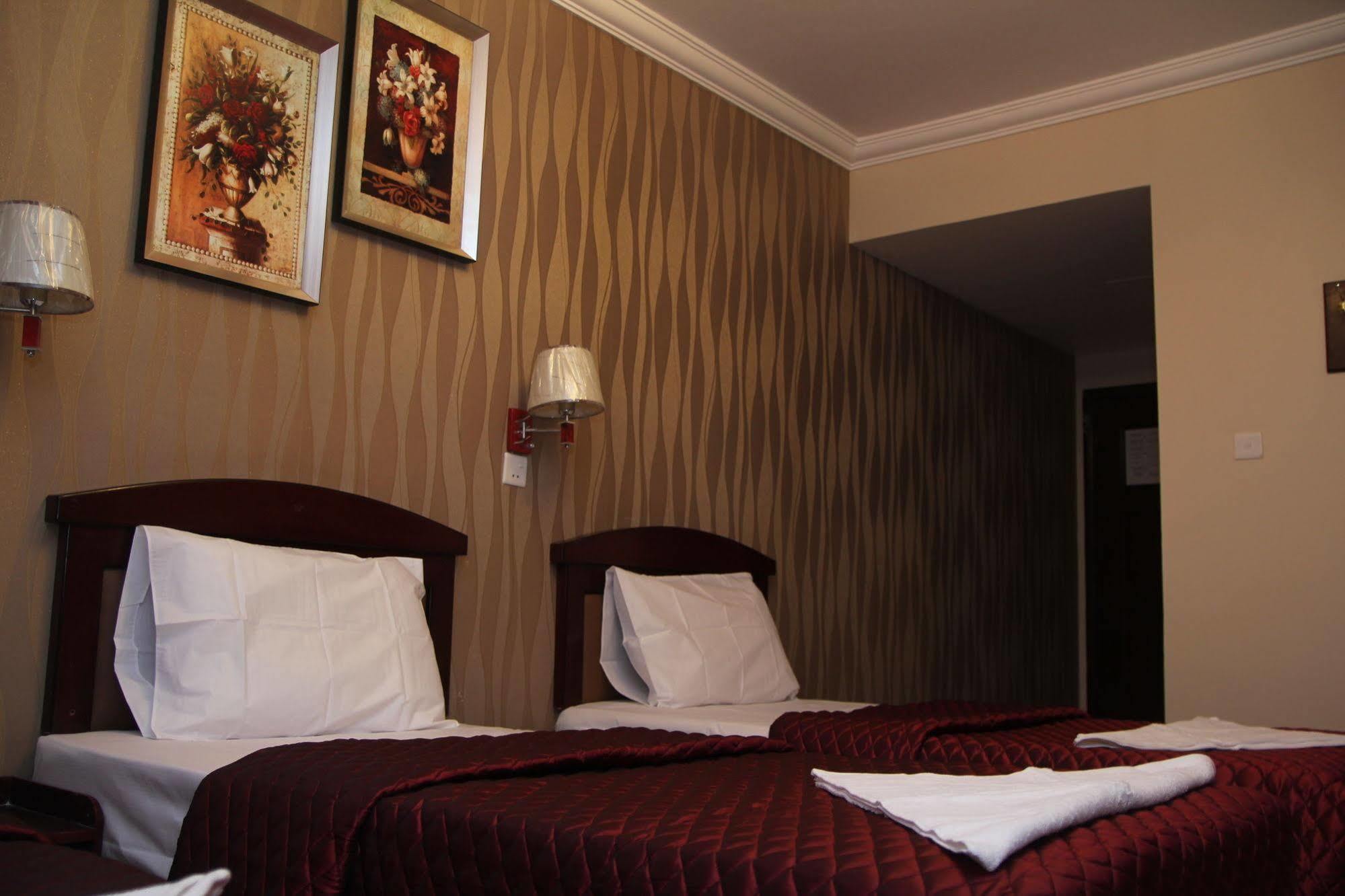 Sutchi Hotel Дубай Екстер'єр фото